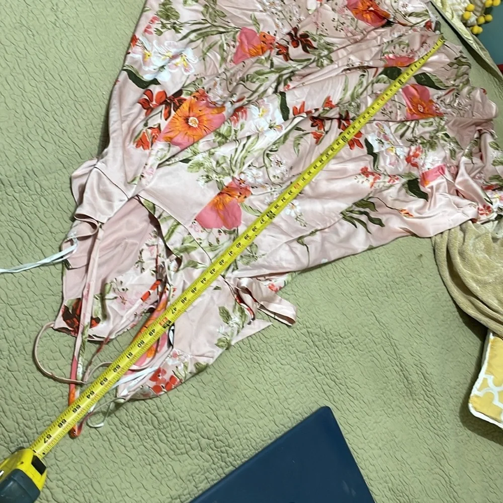 Lulu’s floral wrap maxi with cross with strap back - Picture 6 of 8